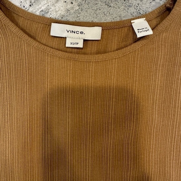 Vince Elbow Sleeve Crew Neck Shirt in Camel Size XS - Picture 8 of 8